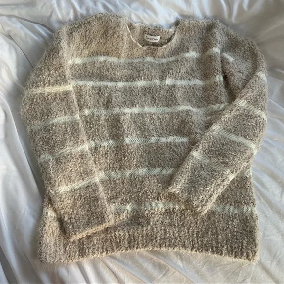 Calvin Klein Sweater - Picture 1 of 2